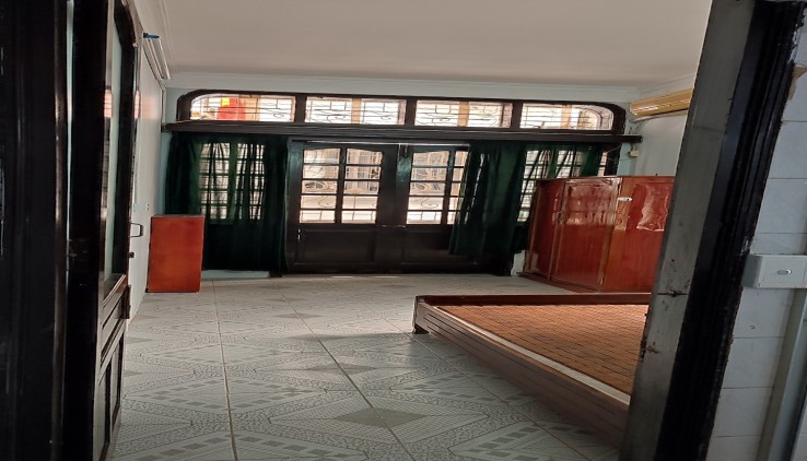 Cho thuê nhà nguyên căn Đại La, chỉ 8.5 triệu, 2.5 tầng, 33m², 3 ngủ, 2WC Full nội thất - ở GĐ